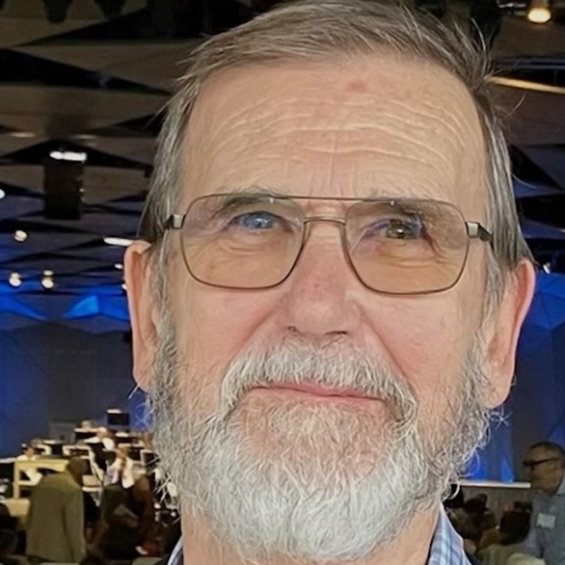 picture of Andre, wearing glasses