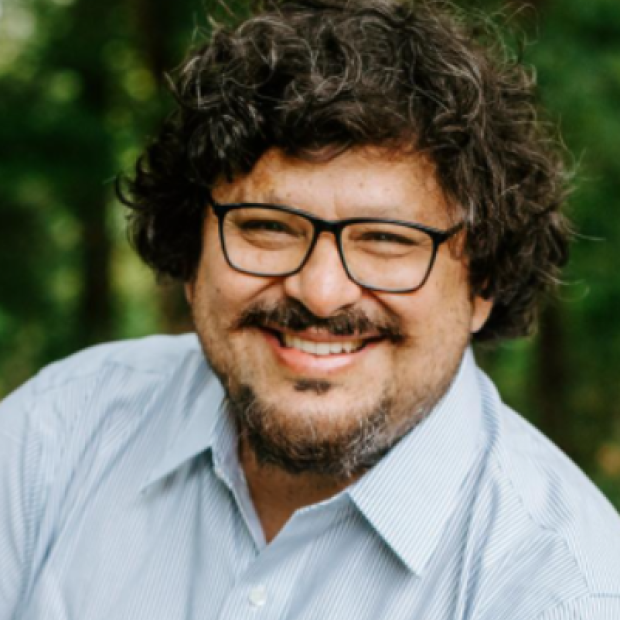 picture of Mario Herrero, outdoors